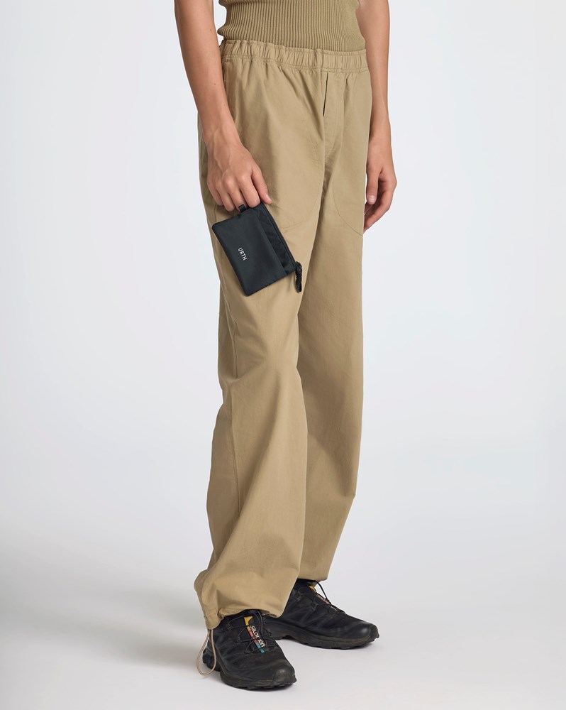 1025388_B.jpg - Urth Mini Film Pouch - Image 2