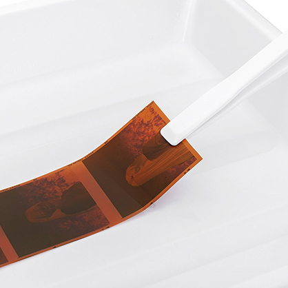 1025868_B.jpg - JJC Developing Tray Kit including Tongs  - White, Grey and Red - Image 2