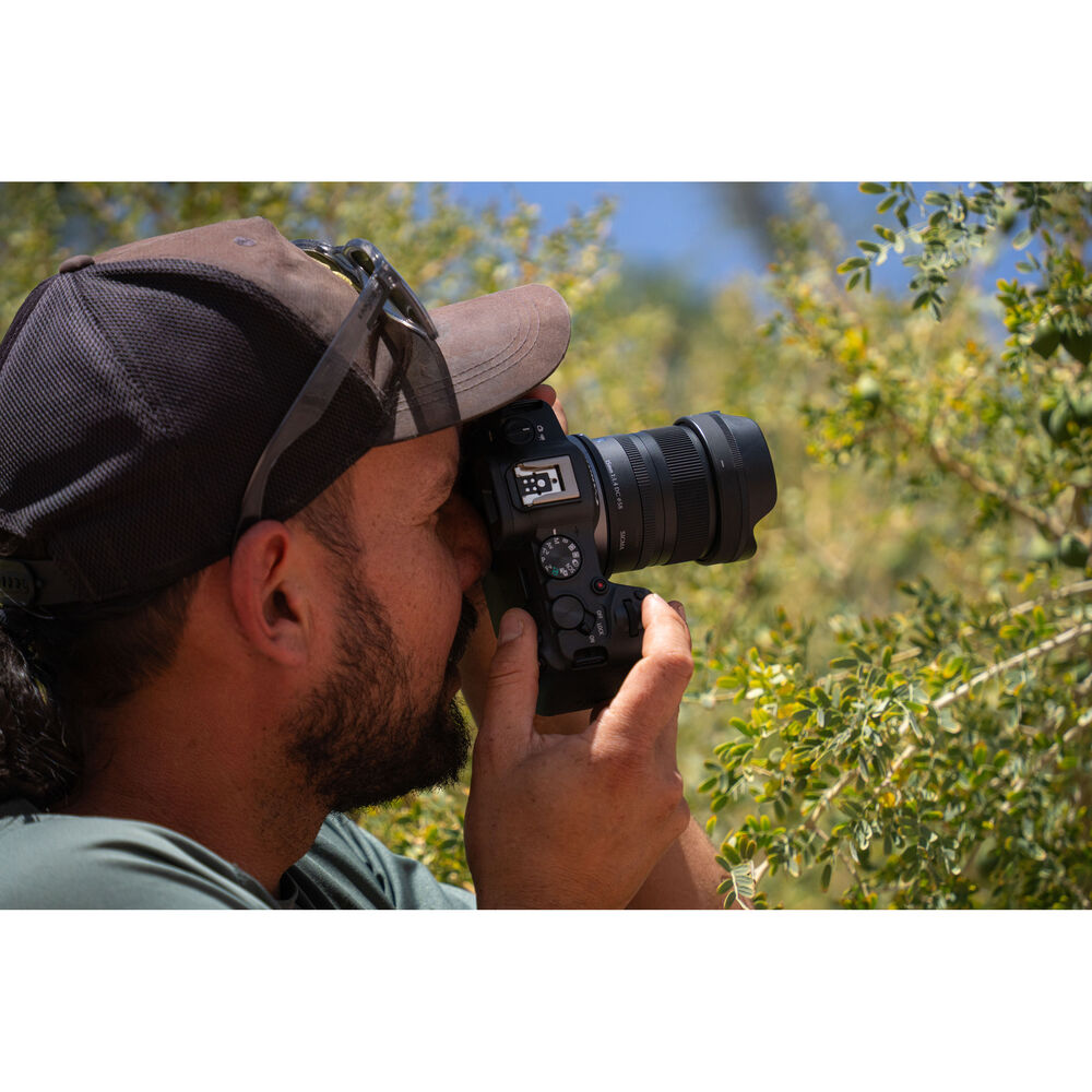 1026158_C.jpg - Sigma Canon RF Mount 15mm f/1.4 DC Contemporary Lens - Image 3