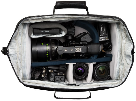 1012939_D.jpg - Tenba Cineluxe Shoulder bag 21 Black - Image 4