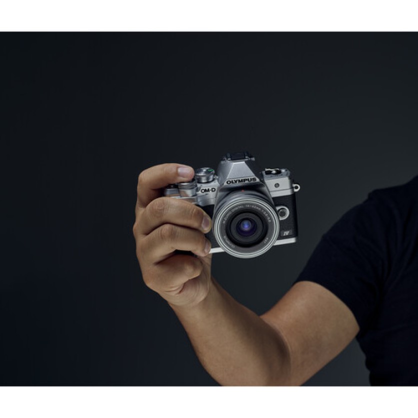 OLYMPUS E-M10 Mark Ⅳシルバー 本体と単焦点 新品)OLYMPUS (オリンパス) OM-D E-M10 Mark IV EZダブルズーム