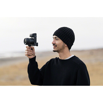 1019579_E.jpg - Sony E 15mm f/1.4 G Lens - Image 5