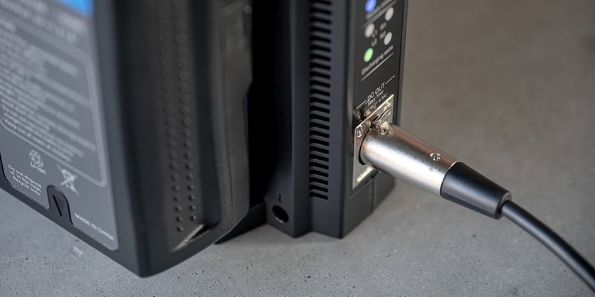 1020349_B.jpg - Newell BP-4CH 4-channel charger for V-mount batteries - Image 2