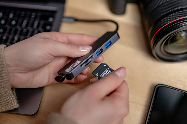 1021549_C.jpg - Newell 5 in 1 USB Hub + SD + Micro SD - Image 3