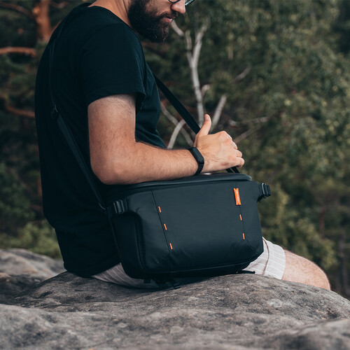 1021879_E.jpg - PGYTECH OneMo Sling (Black, 7L) - Image 5