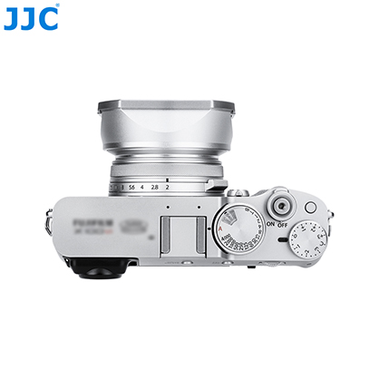 1025859_D.jpg - JJC Lens Hood Fujifilm X100 VI Silver - Image 4