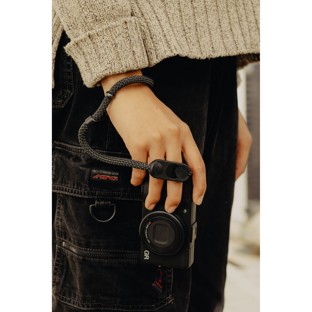 1026049_C.jpg - Peak Design Cuff Rope Camera Wrist Strap (Black) - Thumbnail 3