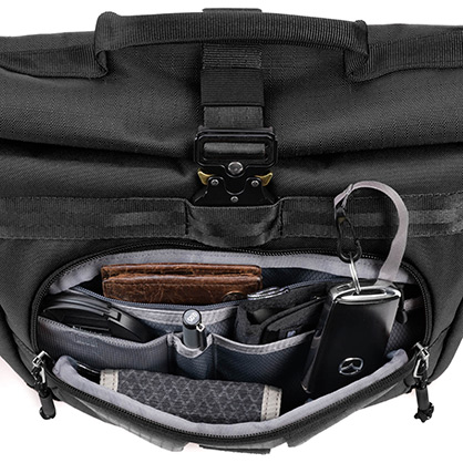 1026789_F.jpg - ThinkTank FocusPoint Crossbody Bag 8L Black - Image 6