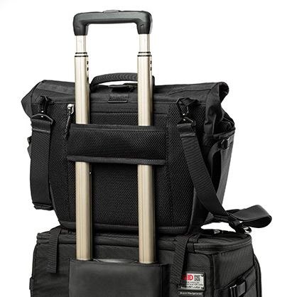 1026789_G.jpg - ThinkTank FocusPoint Crossbody Bag 8L Black - Image 7
