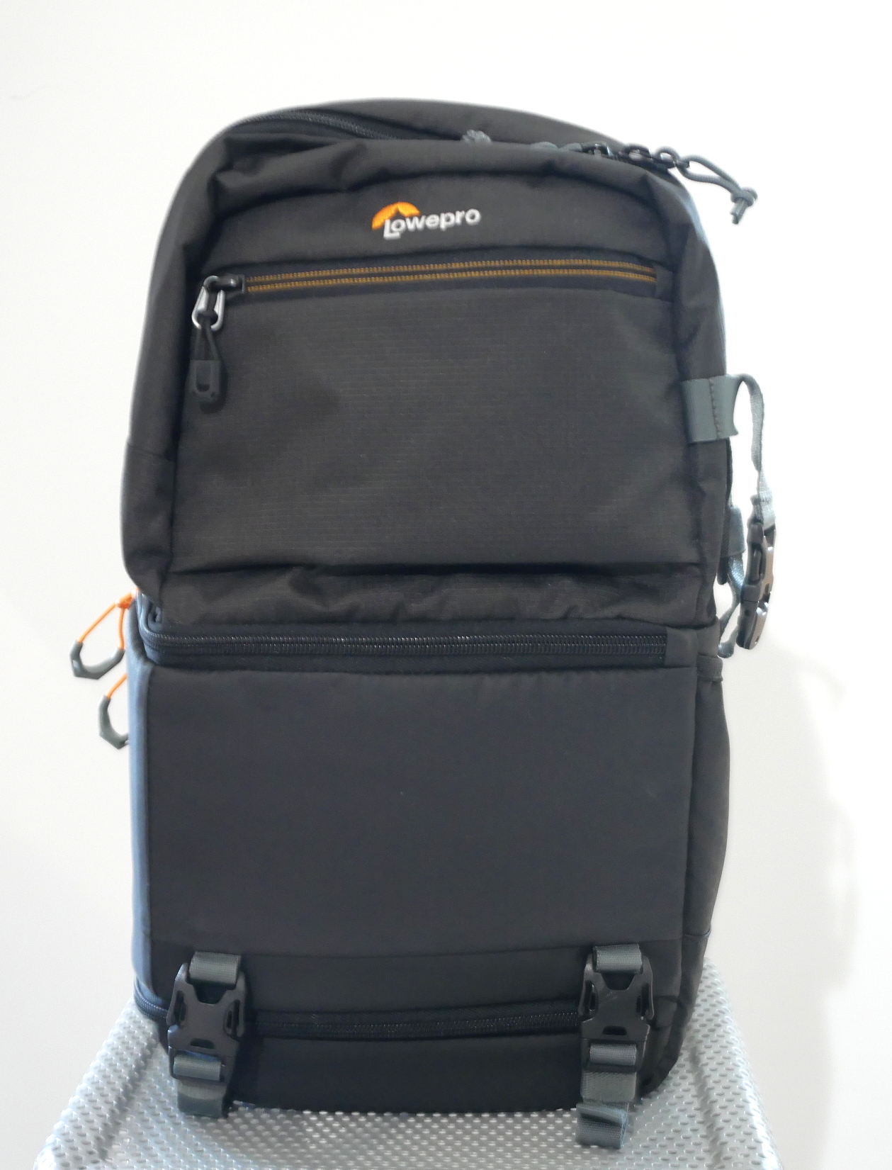Best image for Lowepro Slingshot SL 250 AW III Sling