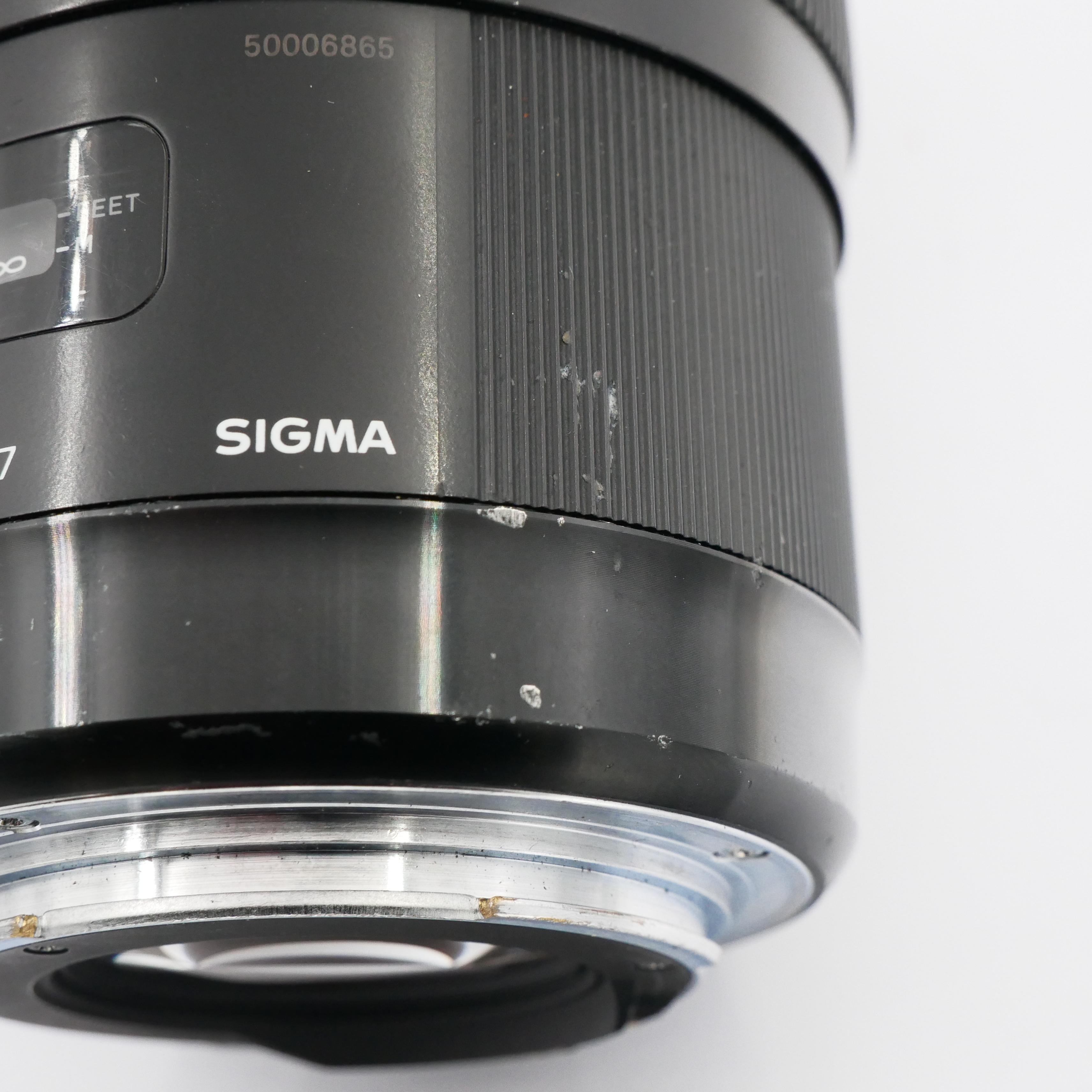 S-H-2PEEST_3.jpg - Sigma AF 35mm F1.4 DG Art Lens for Canon EF-Mount - Image 1