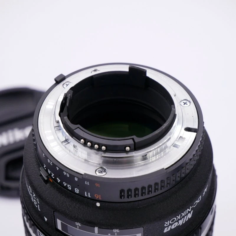 S-H-2SU8LK_3.webp - Nikon AF 135mm F/2 D DC-Nikkor Lens (Defocus Control) - Image 1