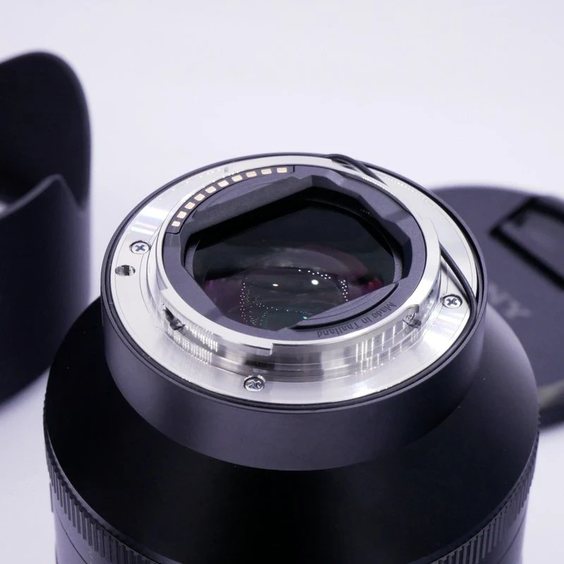 S-H-33E8VF_3.webp - Zeiss AF 50mm F/1.4 ZA Planar T* Lens in Sony FE Mount - Image 1