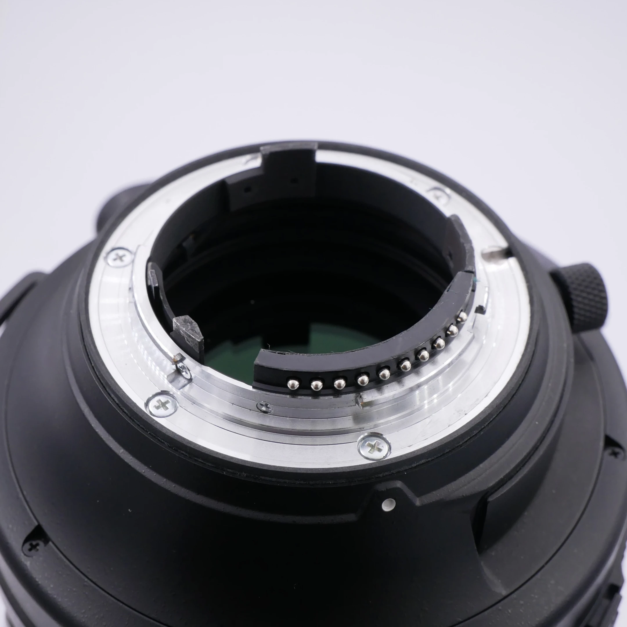 S-H-3AR8DU_3.webp - Nikon AF-S 200mm F2.0 G II ED Lens  - Image 3