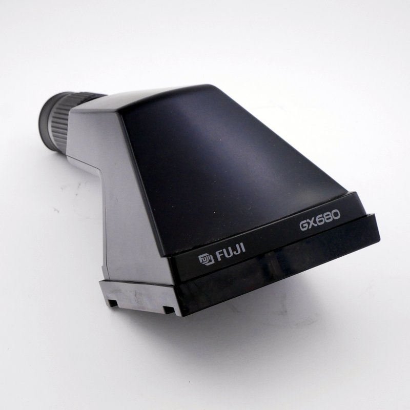 S-H-3EMS38_7.jpg - Fuji Professional GX680 III + 100mm F/4 + 300mm F/6.3 + Waistlevel + Prism + Magnifier + Remote  - Image 6