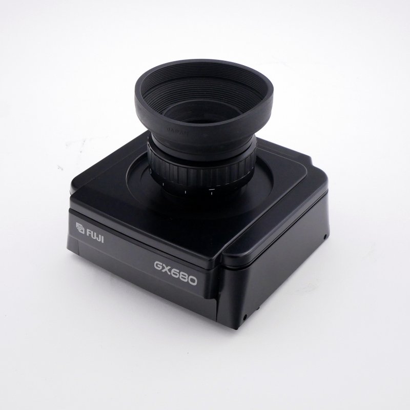S-H-3EMS38_9.jpg - Fuji Professional GX680 III + 100mm F/4 + 300mm F/6.3 + Waistlevel + Prism + Magnifier + Remote  - Image 7