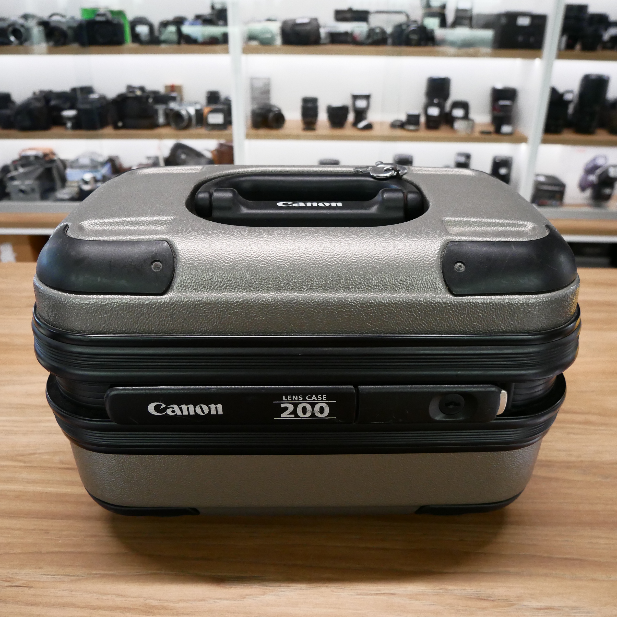 S-H-3VNYTU_4.jpg - Canon EF 200mm F2 L IS USM Lens - Image 3
