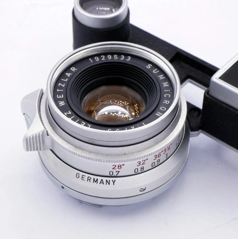 S-H-4L9253_4.webp - Leica MF 35mm F/2 Summicron V1 8 Element Lens with Goggles in M Mount - Image 5