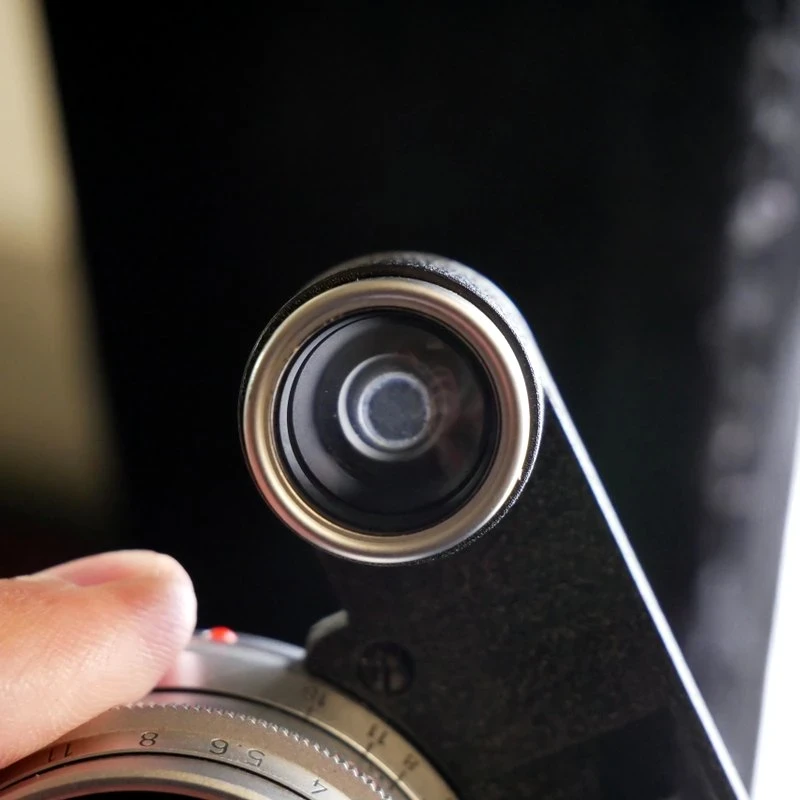 S-H-4L9253_5.webp - Leica MF 35mm F/2 Summicron V1 8 Element Lens with Goggles in M Mount - Image 4