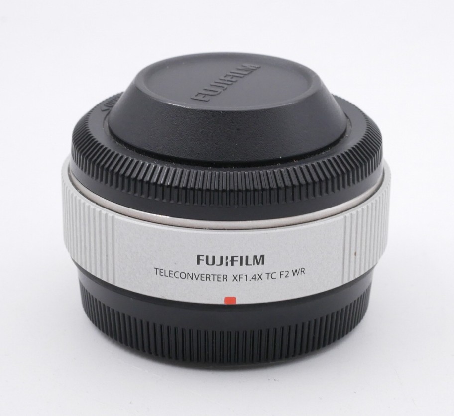 S-H-4M7UM_2.jpg - Fujifilm XF 200mm F/2 R LM OIS WR Lens + XF 1.4x TC F2 WR Teleconverter