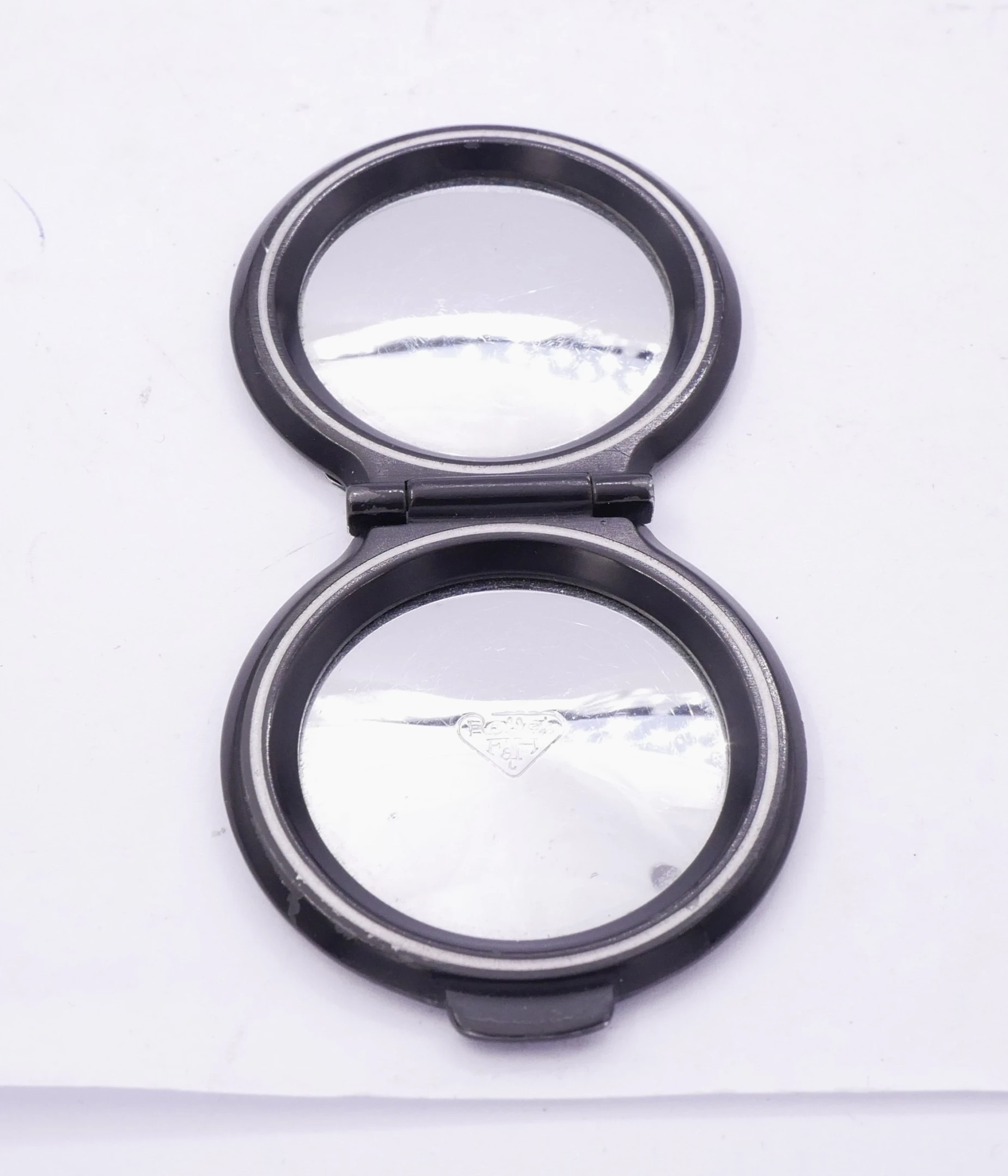 Rollei Bay 3 Satin Lens Cap For Rollei 2.8 - Best Available Image