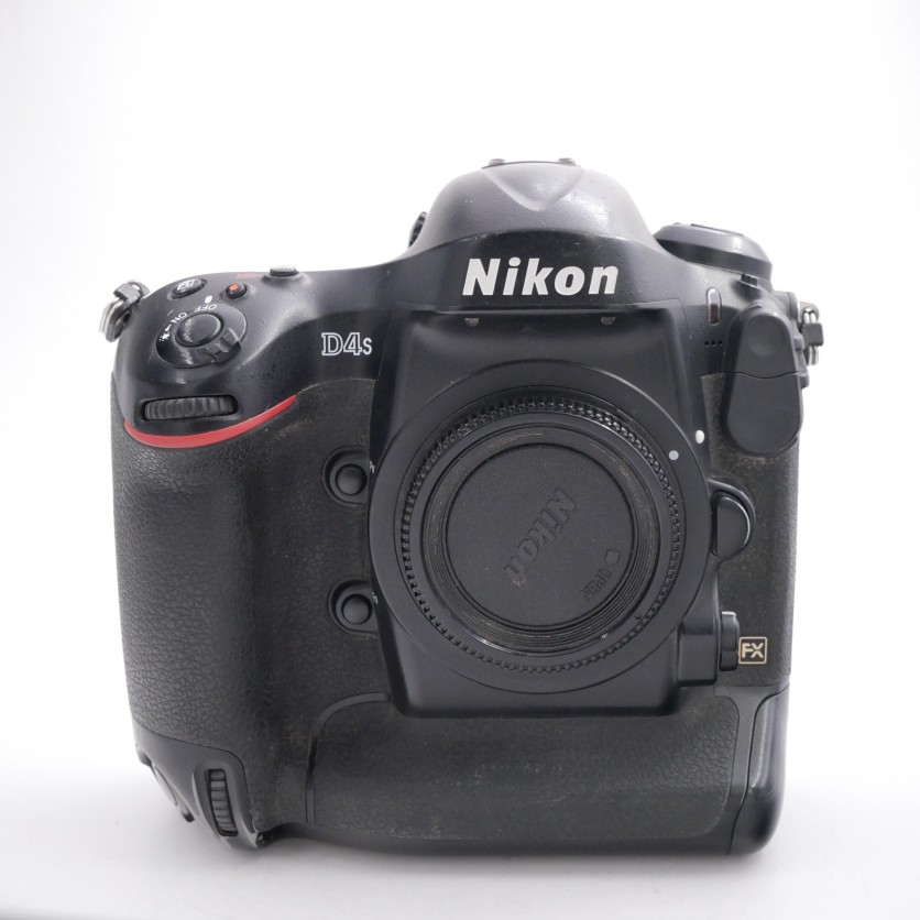 Nikon D4S Body - 225k frames (was $2000) - Best Available Image