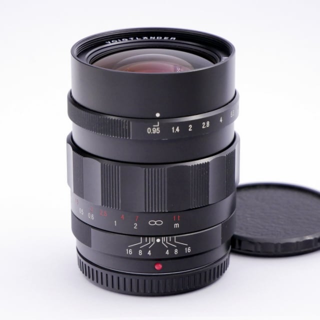 Best image for Voigtlander MF 25mm F/0.95 Nokton Lens in Micro 4/3 Mount