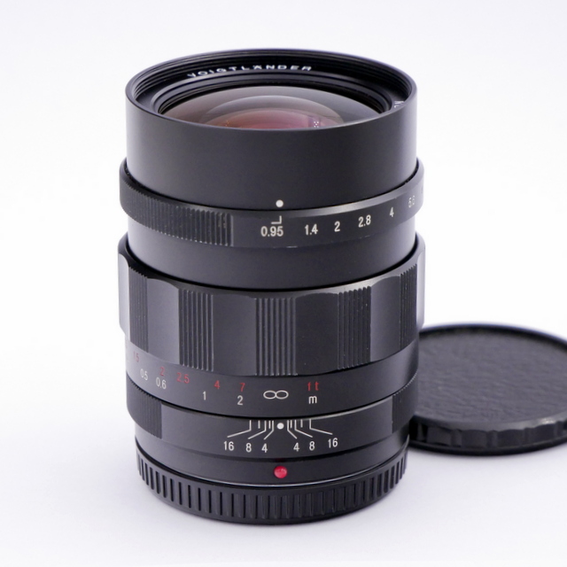 S-H-6YAMFY_1.jpg - Voigtlander MF 25mm F/0.95 Nokton Lens in Micro 4/3 Mount - Image 1