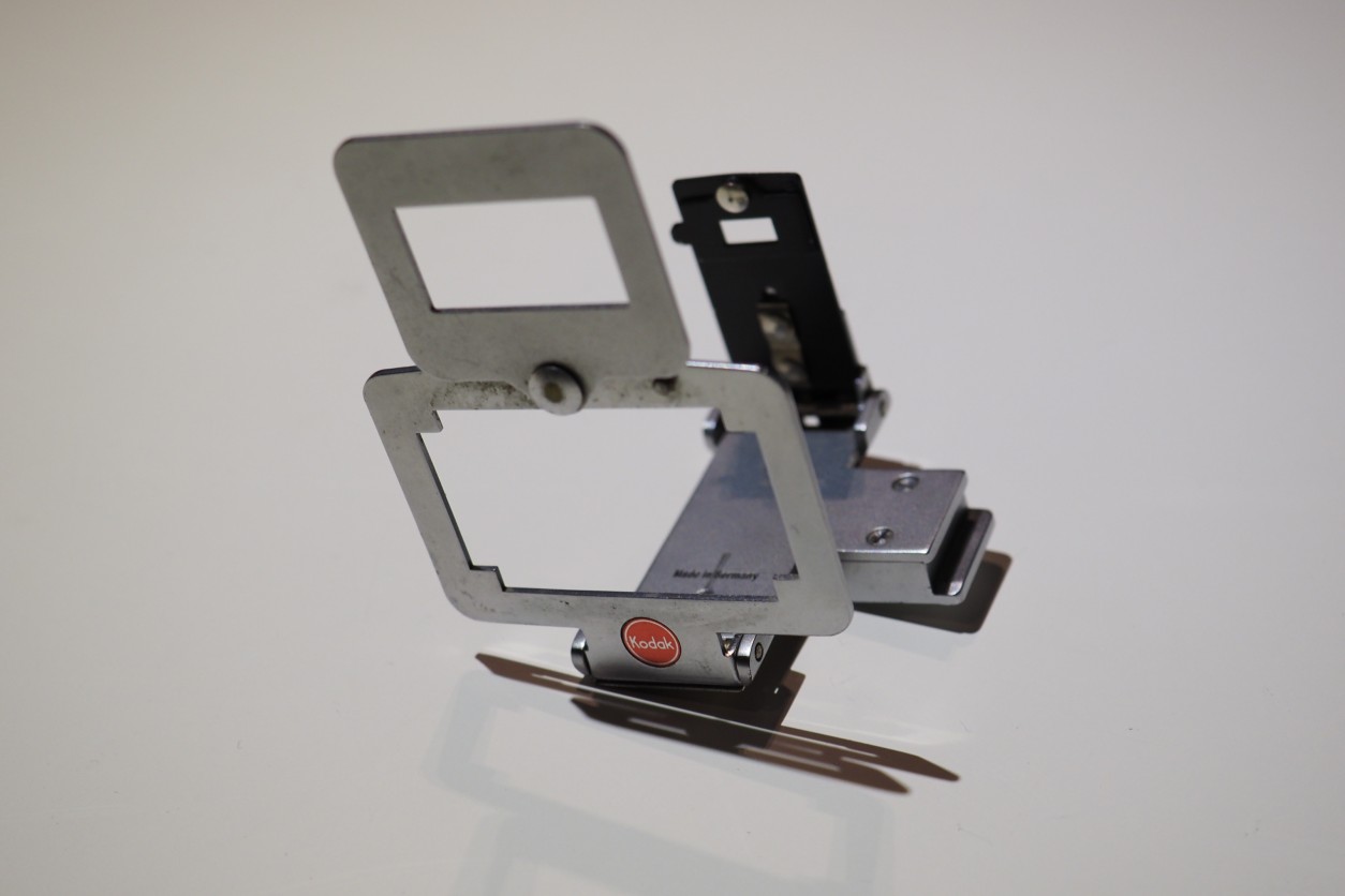 S-H-7A2LTW_2.jpg - Kodak Retina foldable finder - Image 1