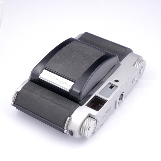 S-H-7CB19_5.jpg - Fujifilm GF670 Professional - Image 4