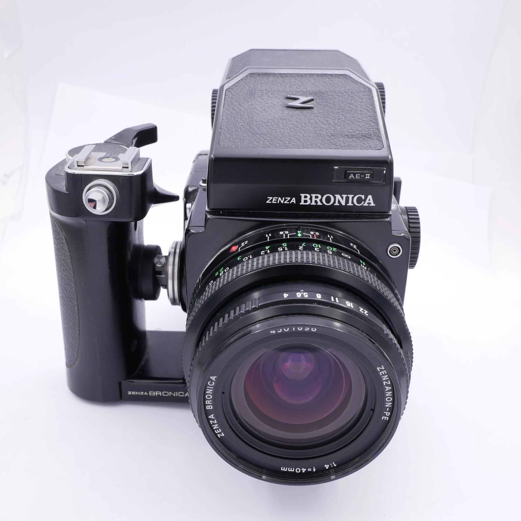 Zenza Bronica ETR AE-II + 40mm F4 + 120 Back