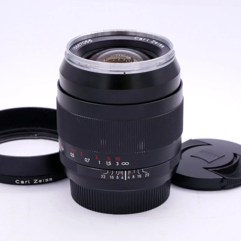 S-H-7UK3XV_1.webp - Zeiss MF 35mm F/2 ZE Distagon T* Lens + Hood - Canon EF Mount (was $895) - Image 3