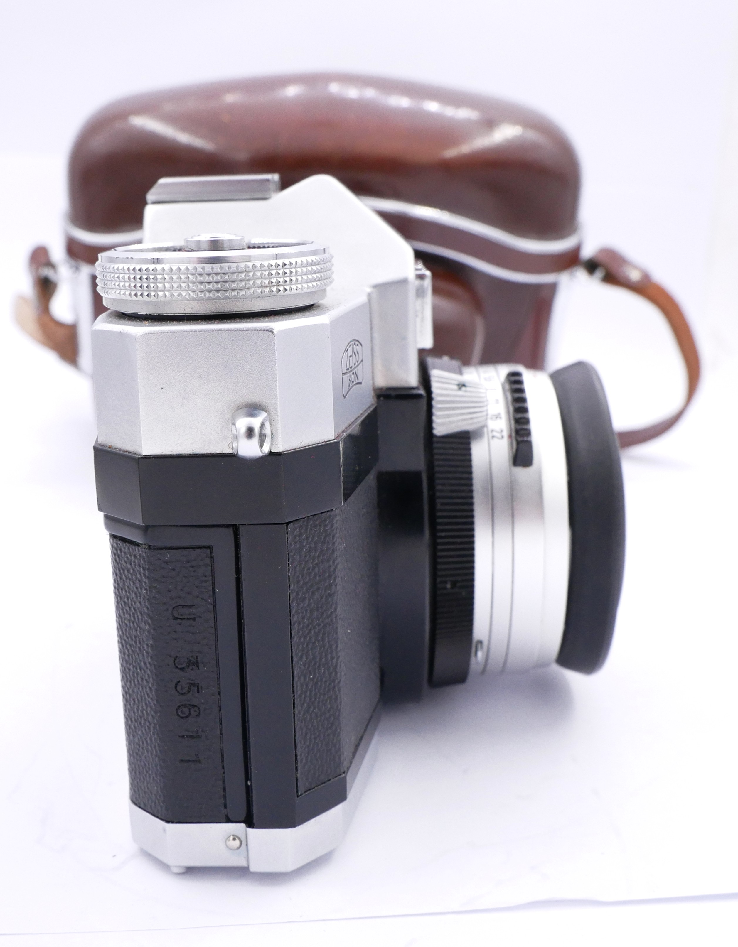 S-H-8DLR9X_2.jpg - Zeiss Ikon Contaflex + 50mm F/2.8 Lens - Thumbnail 2