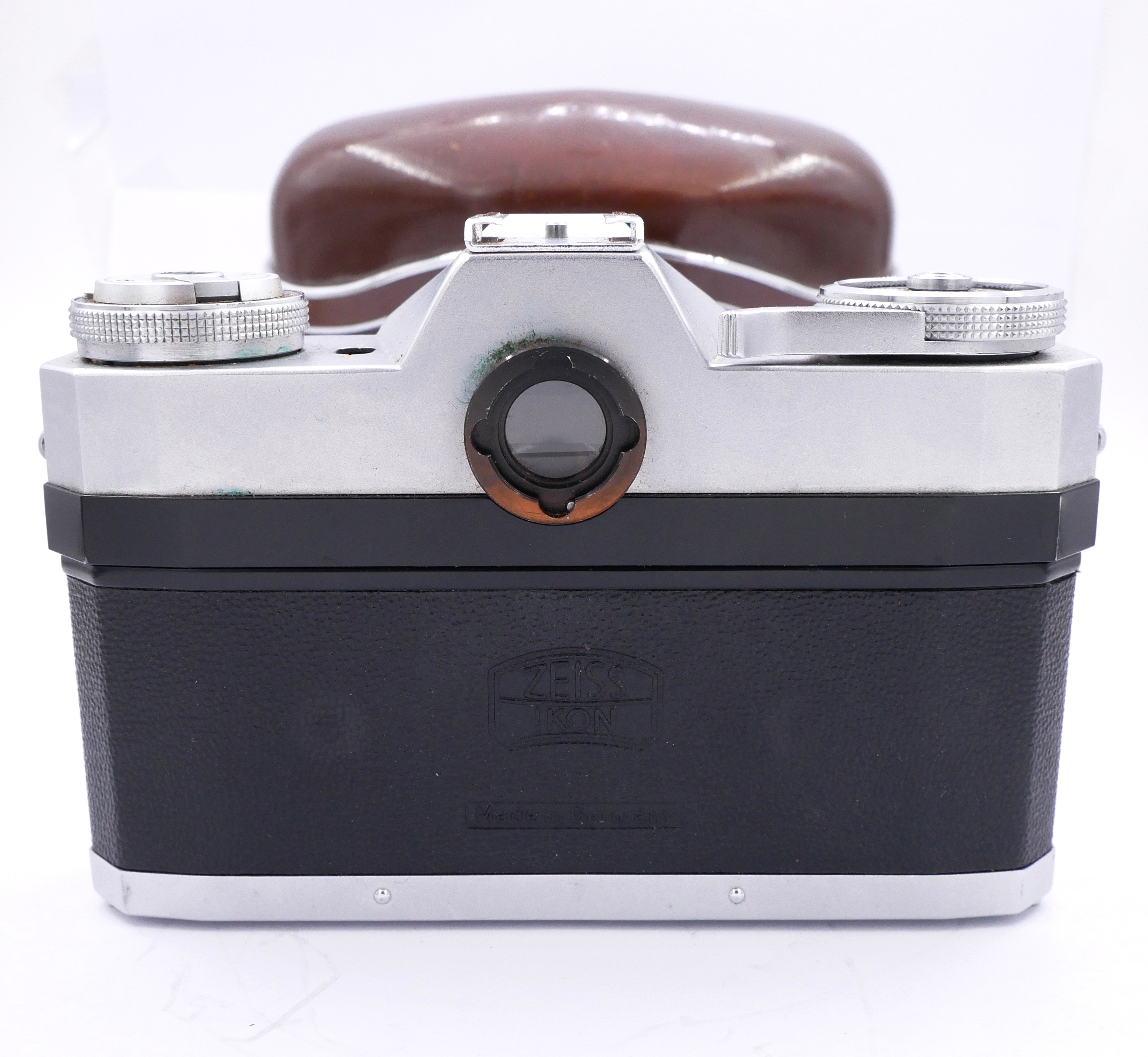 S-H-8DLR9X_3.jpg - Zeiss Ikon Contaflex + 50mm F/2.8 Lens - Image 1