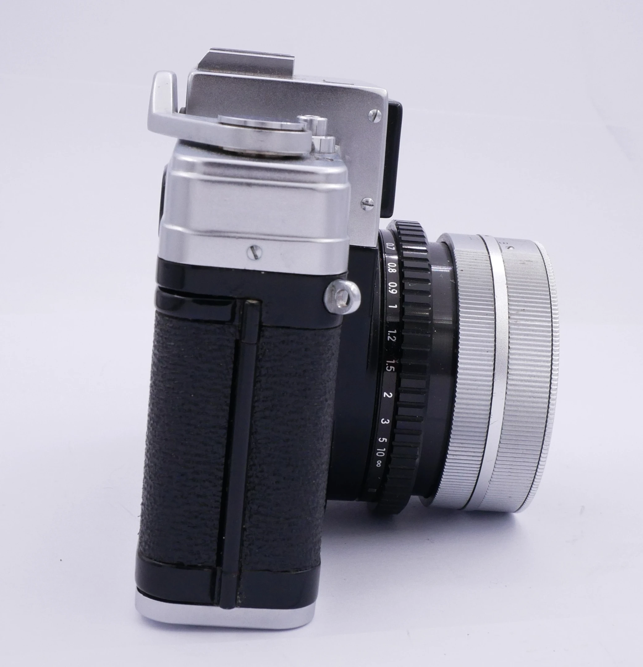 S-H-8ER26H_2.webp - Nikkorex 35mm Film Camera - Thumbnail 2