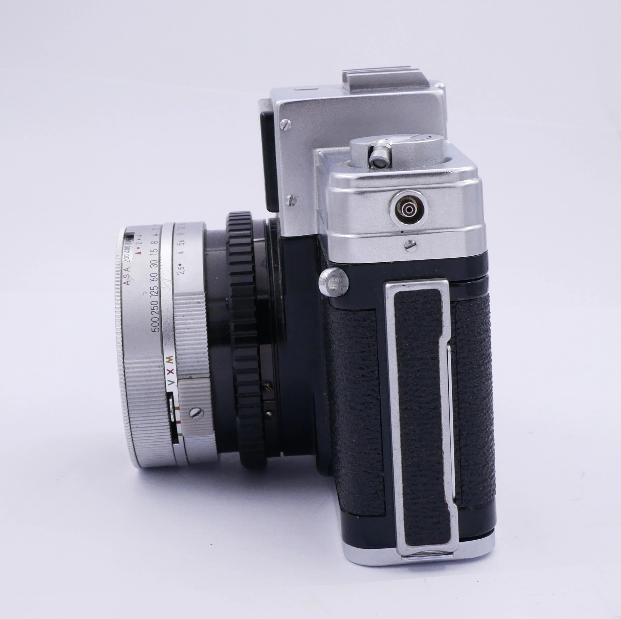 S-H-8ER26H_3.webp - Nikkorex 35mm Film Camera - Image 4