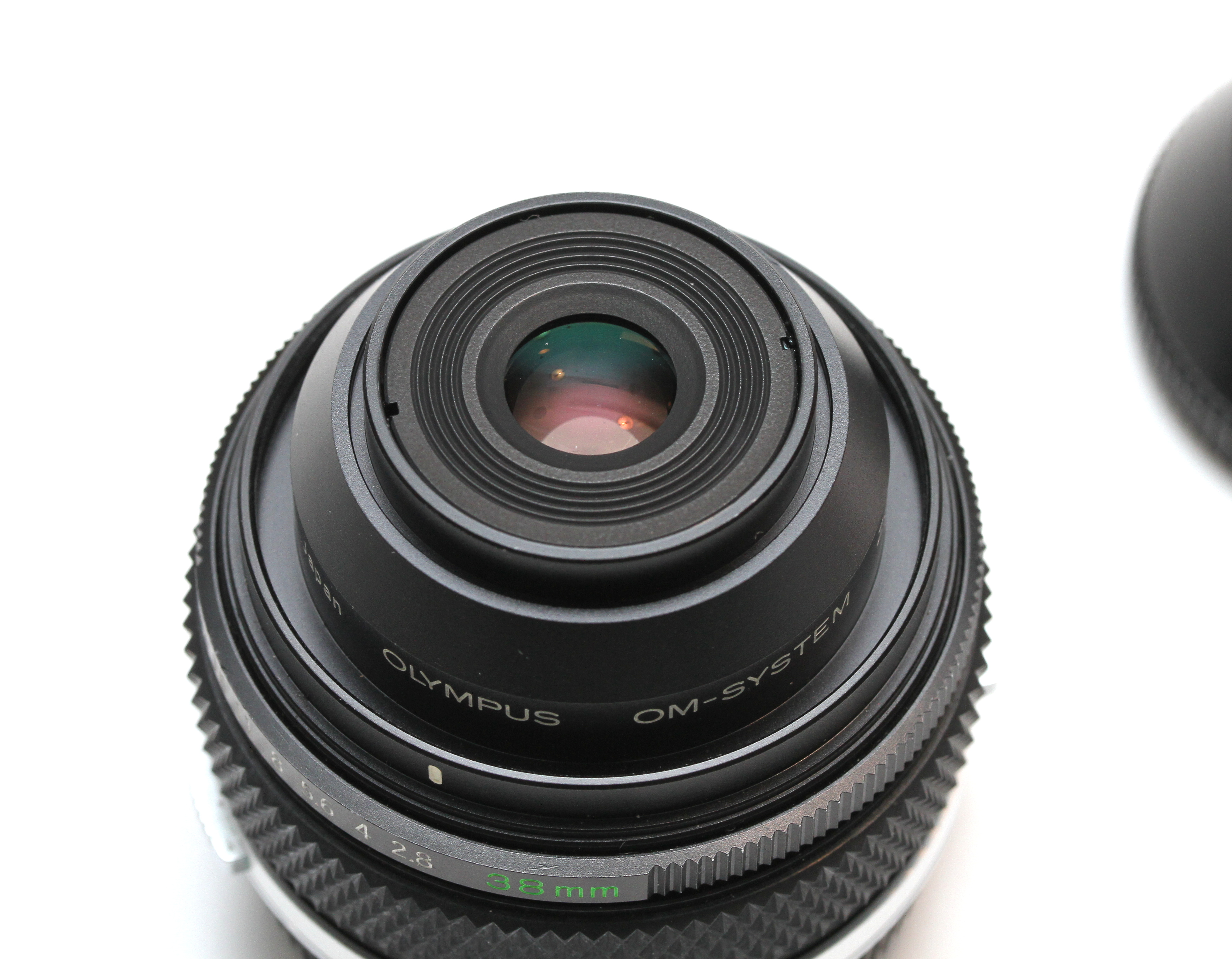 S-H-9A96VH_2.jpg - Olympus MF 38mm F/2.8 Zuiko Auto-Macro Lens in OM Mount - Image 2