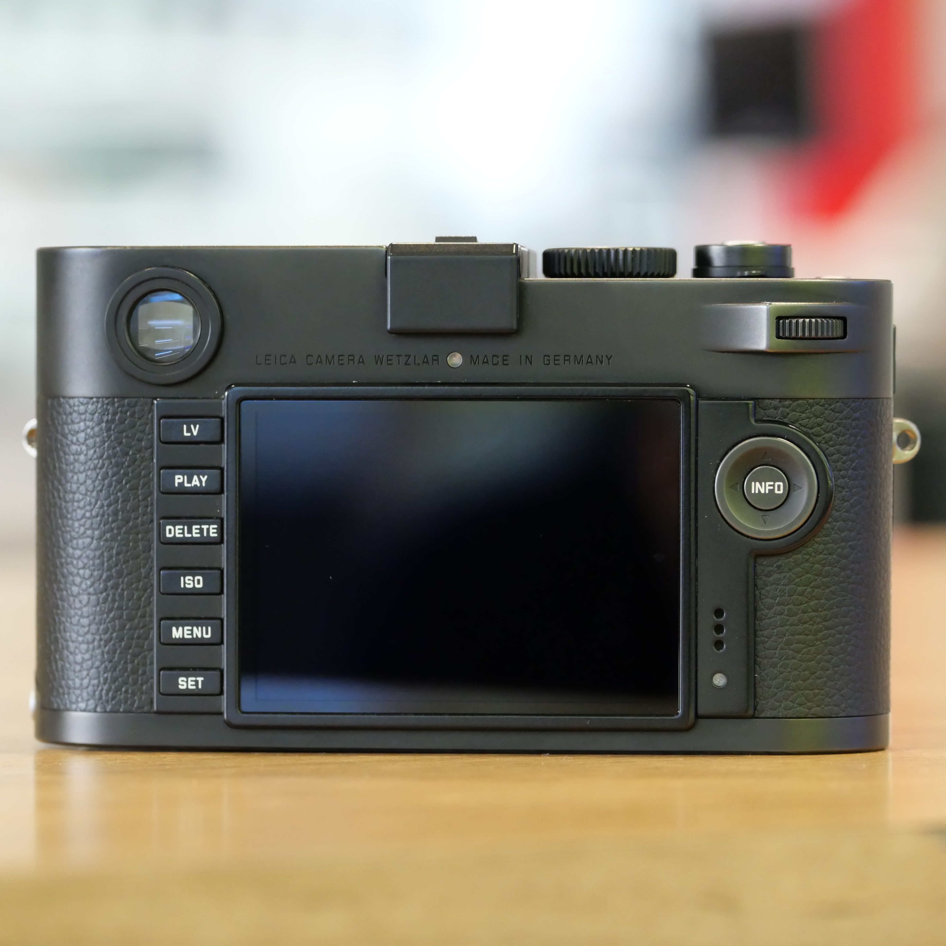 S-H-9USW8S_8.jpg - Leica Monochrom M246 with Leica Handgrip M and Finger Loop - Image 11