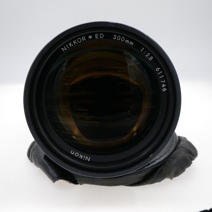 S-H-AH4CSH_2.jpg - Nikon MF 300mm F/2.8 ED Ais Lens in F Mount (was $1890) - Image 1