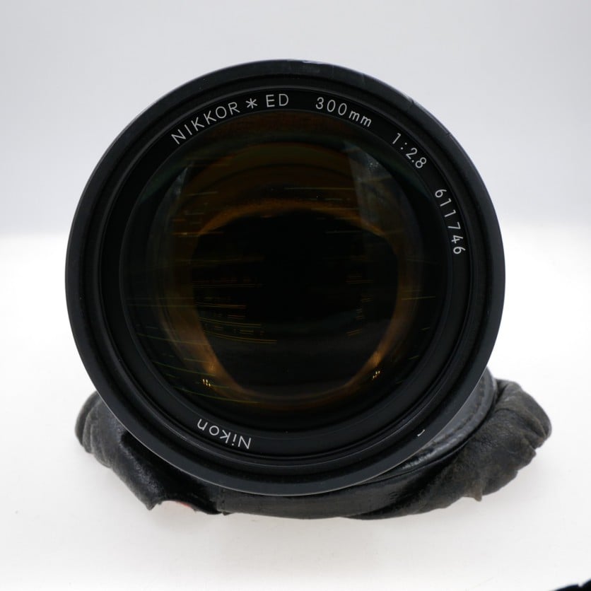 S-H-AH4CSH_2.jpg - Nikon MF 300mm F/2.8 ED Ais Lens in F Mount (was $1890) - Image 1