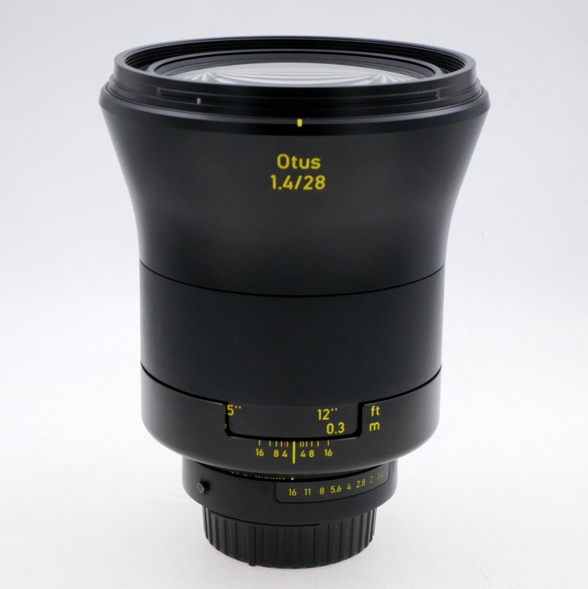 Zeiss Otus 28mm f1.4 (Nikon F)