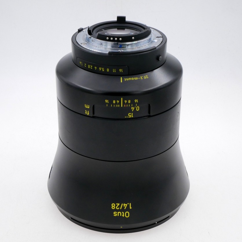 S-H-ANPYC8_2.jpg - Zeiss Otus 28mm f1.4 (Nikon F)