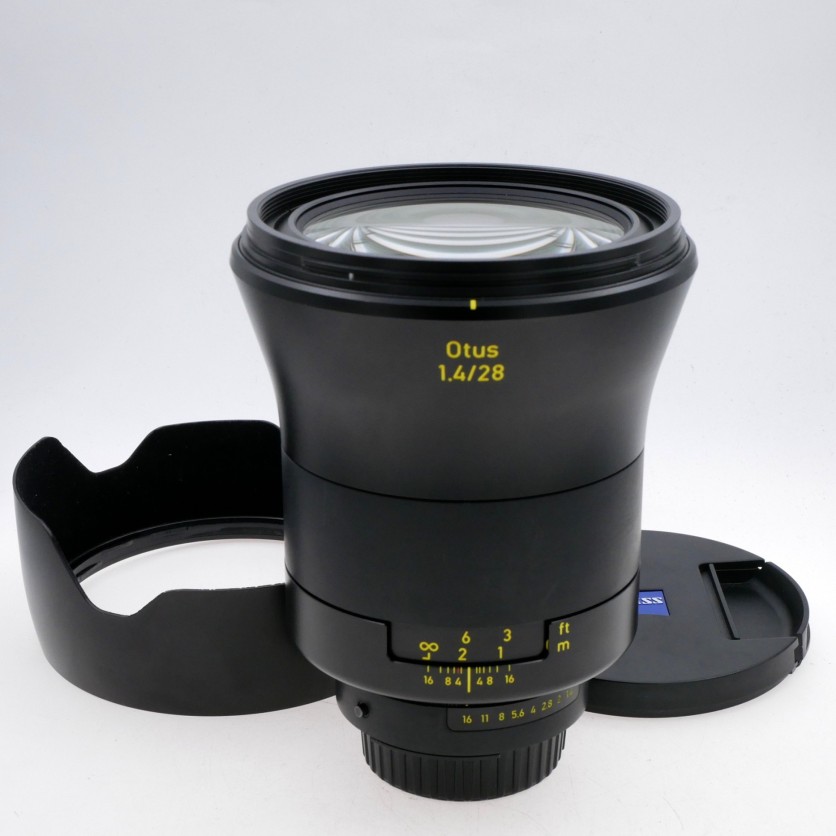 S-H-ANPYC8_3.jpg - Zeiss Otus 28mm f1.4 (Nikon F)