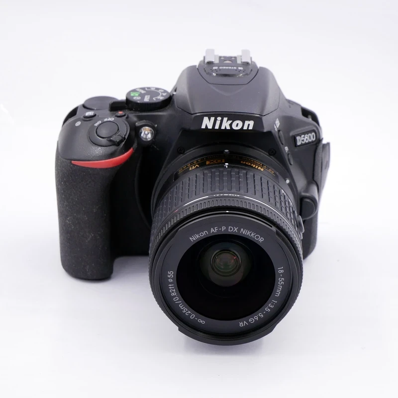 Nikon D5600 + 18-55mm F/3.5-5.6 G VR - 21K Frames