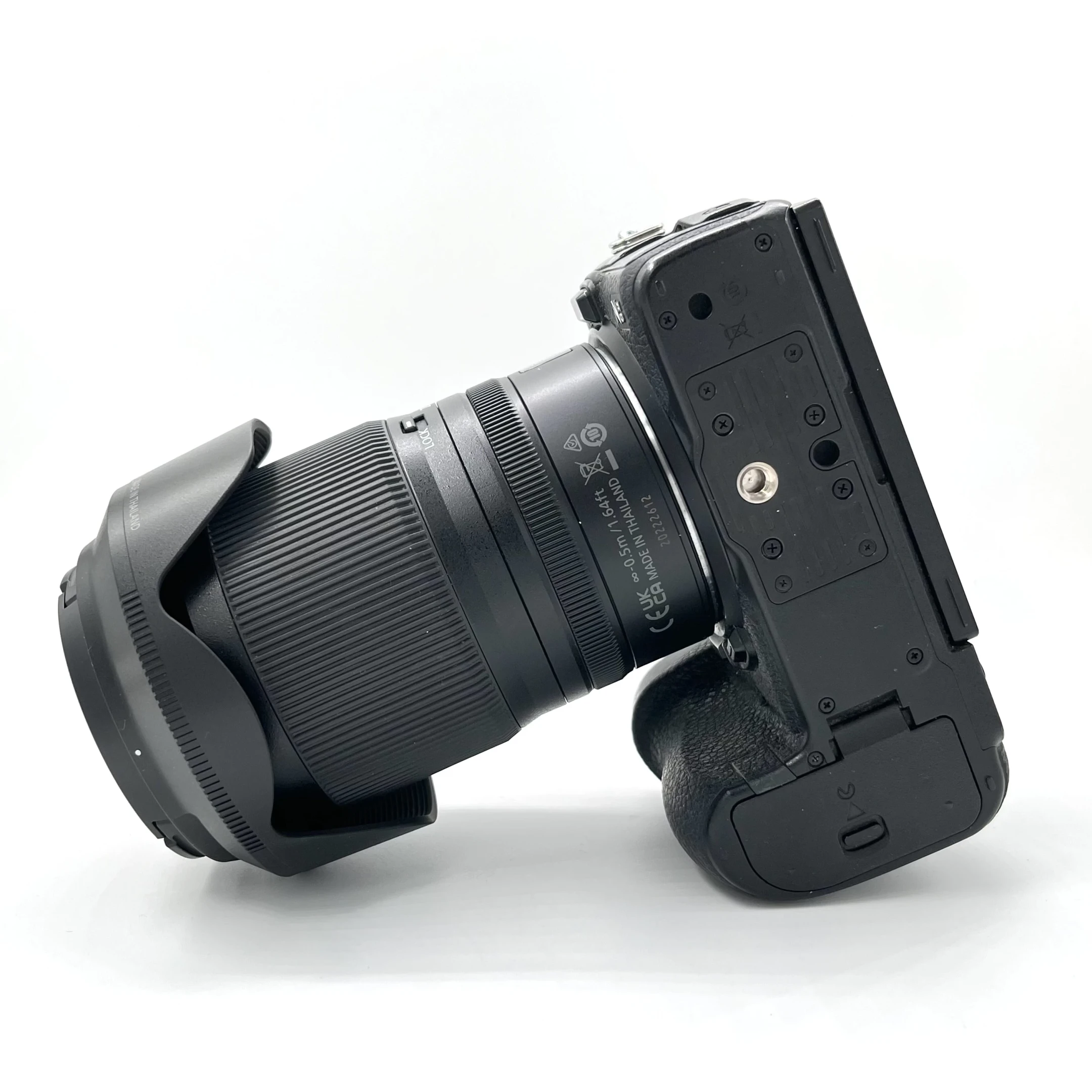 S-H-CCWUAP_5.webp - Nikon Z6 II Body + 24-200mm F/4-6.3 Kit - Image 2