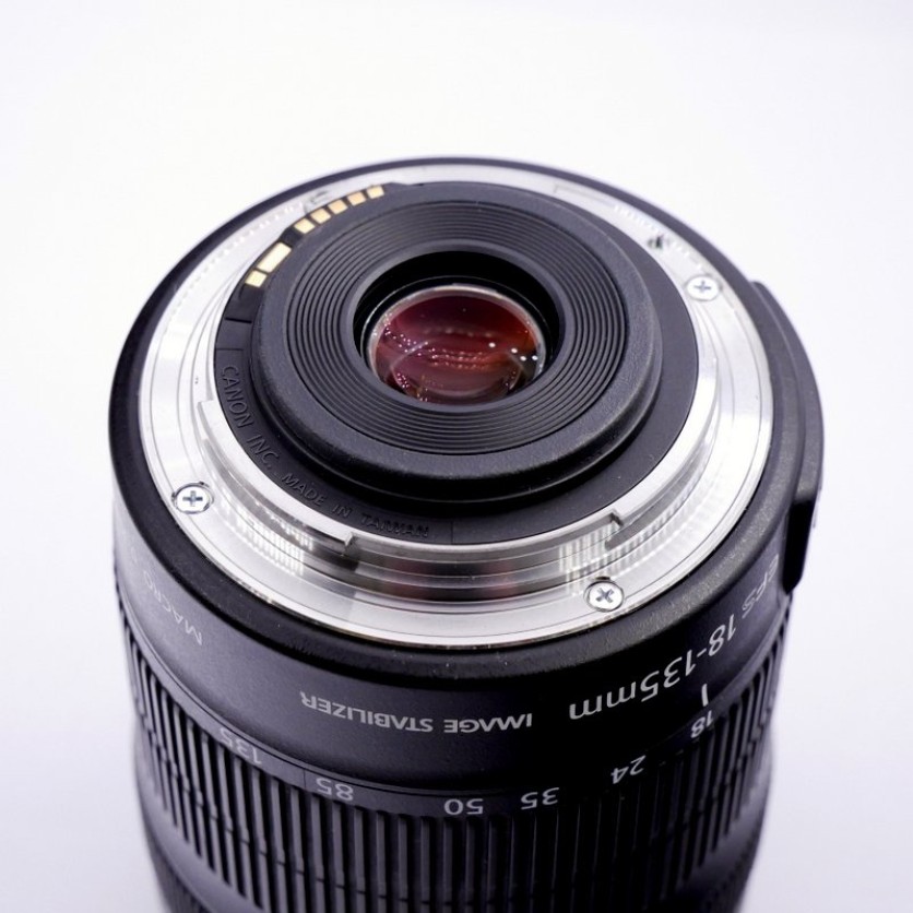 Canon 18-135mm 3.5-5.6 IS STM lens