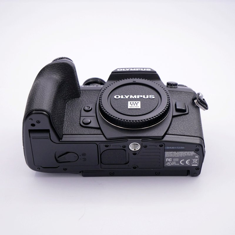 S-H-CRP3EA_3.jpg -  Olympus OM-D E-M1 Mark II Body (NEW) - Thumbnail 1
