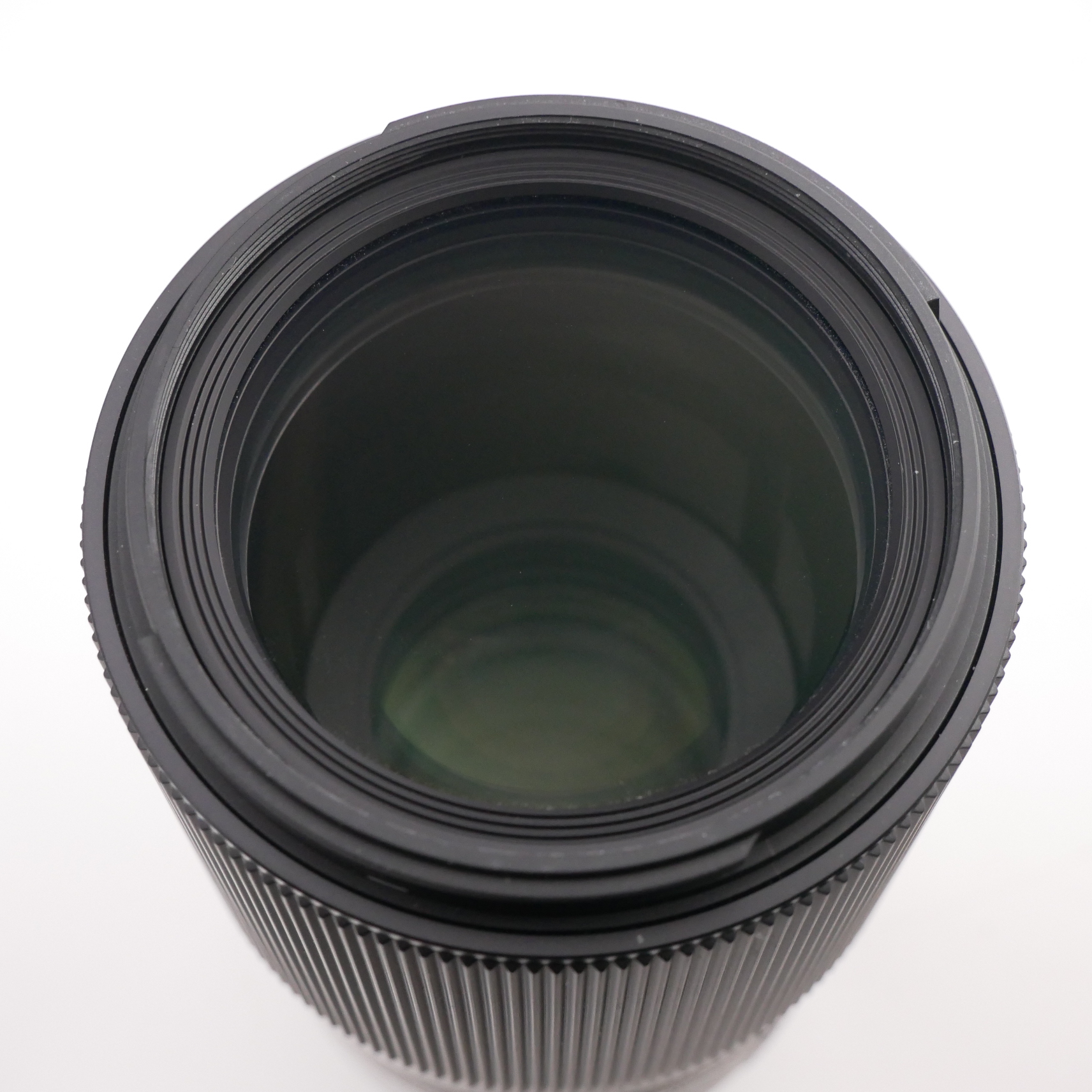 S-H-D4S36L_2.jpg - Sigma 105mm F2.8 DG DN Macro Lens for Sony FE-Mount - Image 2