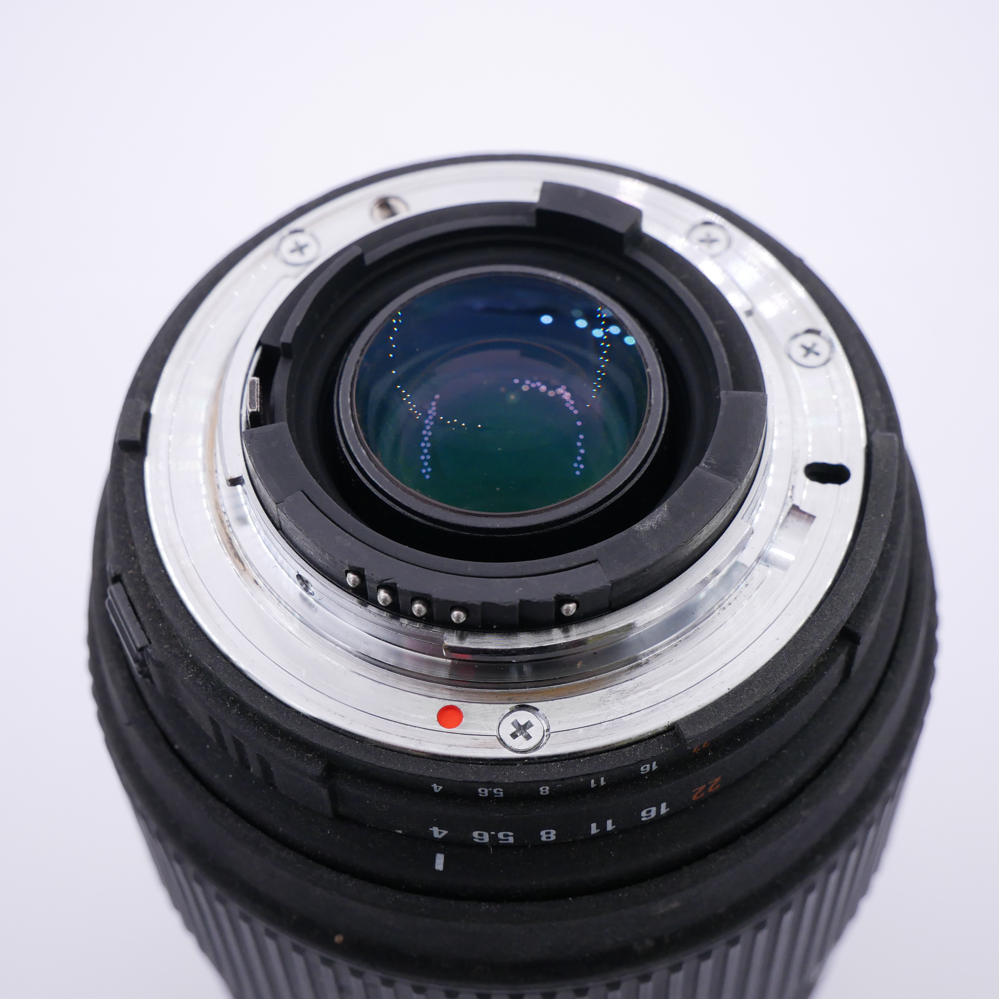 S-H-D4V2EC_3.jpg - Sigma 70-300mm F4-5.6 APO DG Lens for Nikon FX-Mount - Thumbnail 1