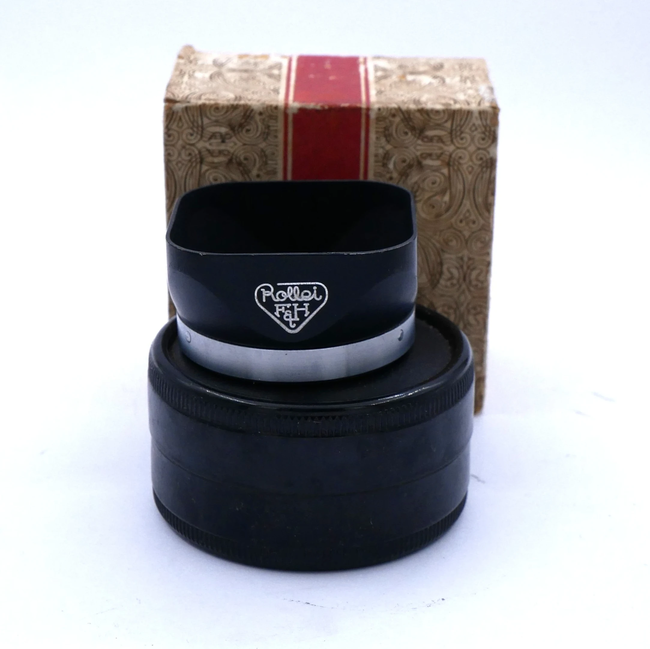 Rollei R2 Lens Hood - Best Available Image